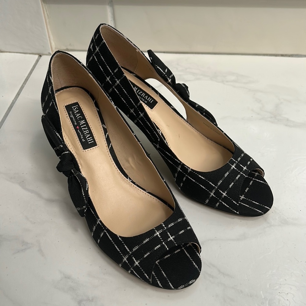 Peep toe heels, black & white, size 8 1/2 - Picture 3 of 11